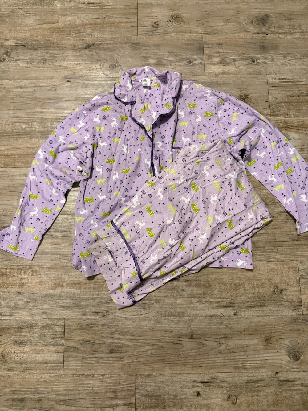 Lavender Reindeer Print Women's Pajama Set - Classic Button-Front Sleepwear
